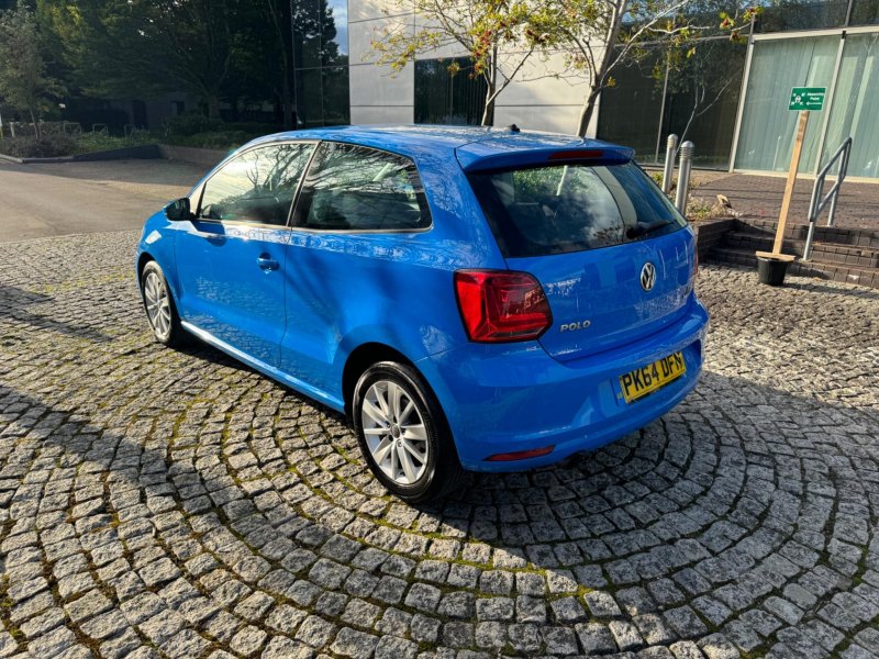 VOLKSWAGEN POLO