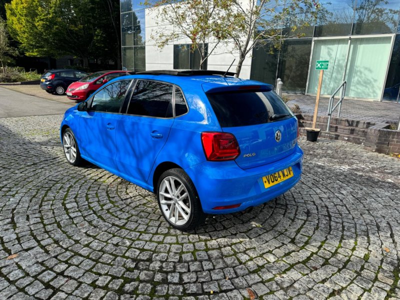 VOLKSWAGEN POLO