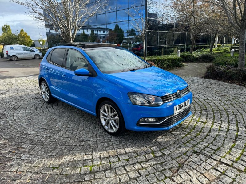 VOLKSWAGEN POLO