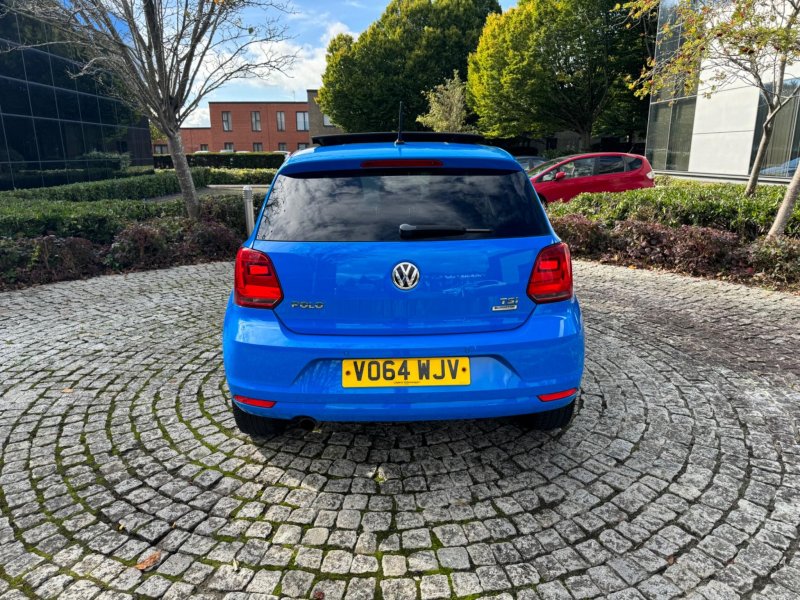 VOLKSWAGEN POLO