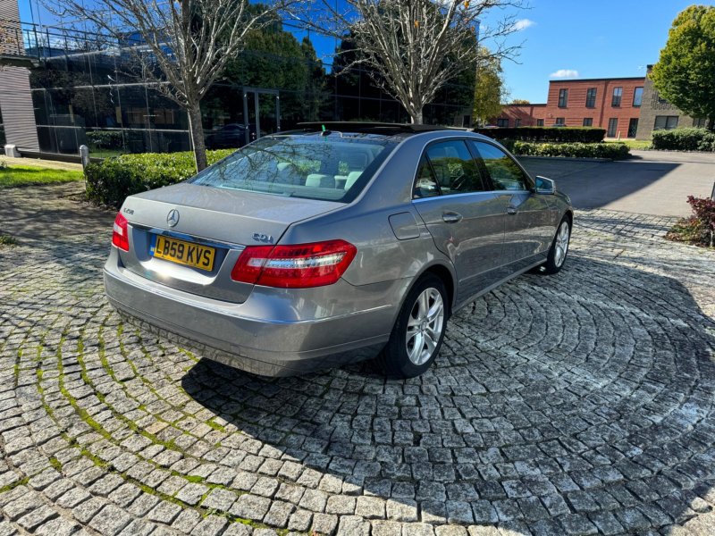 MERCEDES-BENZ E CLASS