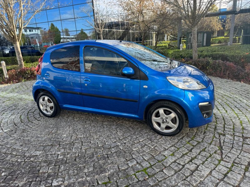 PEUGEOT 107